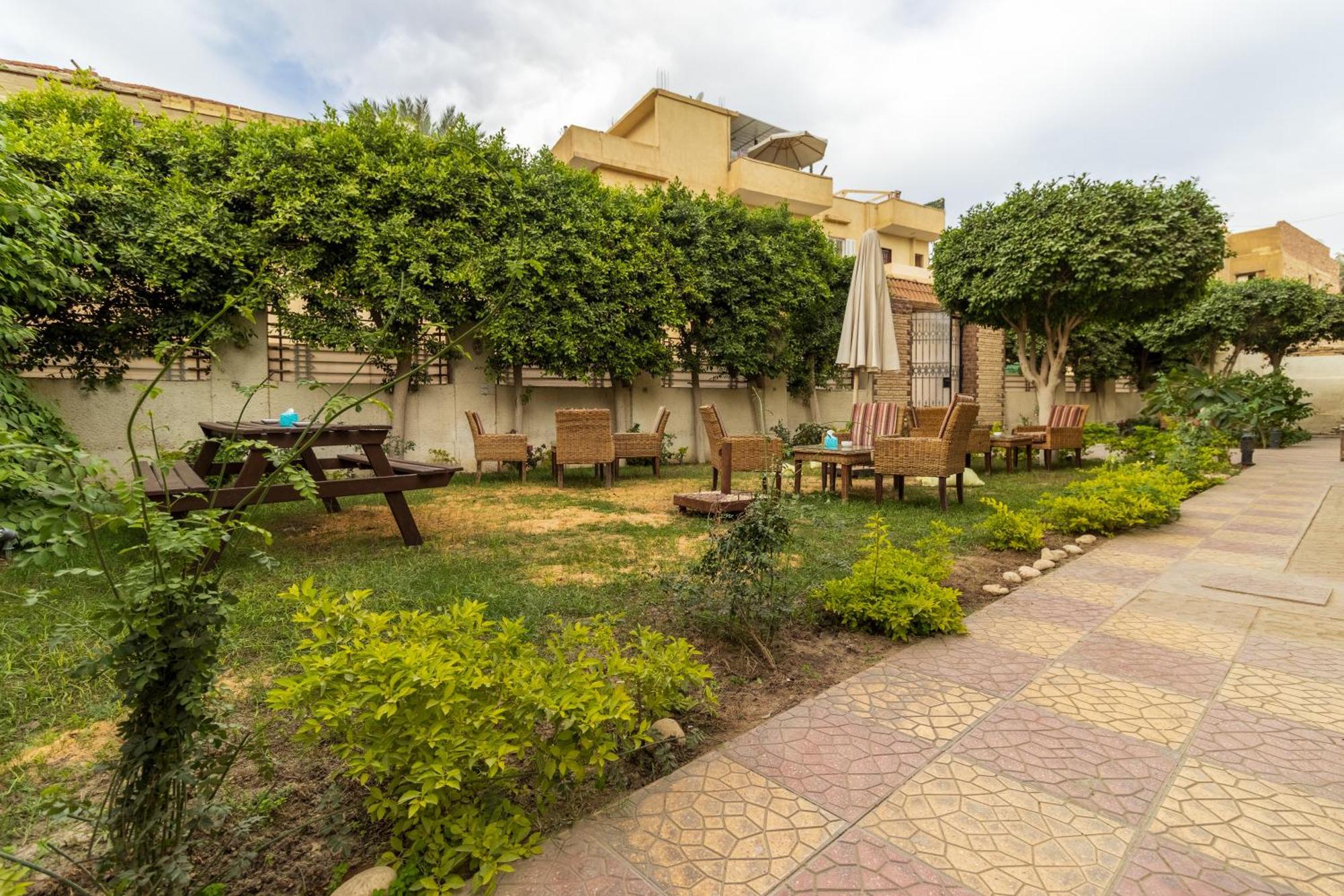 The Grand Pyramids View Hotel Kafret el-Gabal Exteriér fotografie